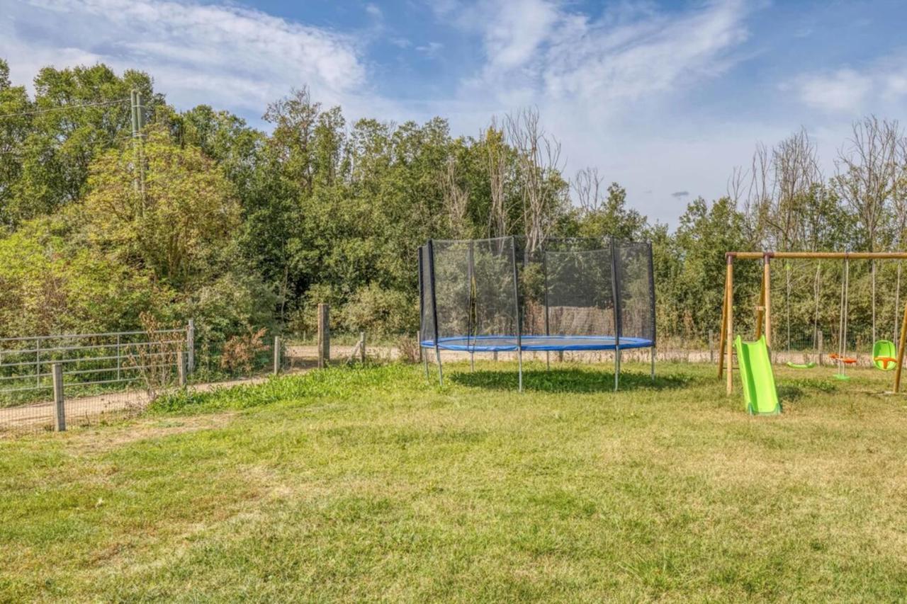 Family Villa At 1H15 From Lyon Precieux Bagian luar foto