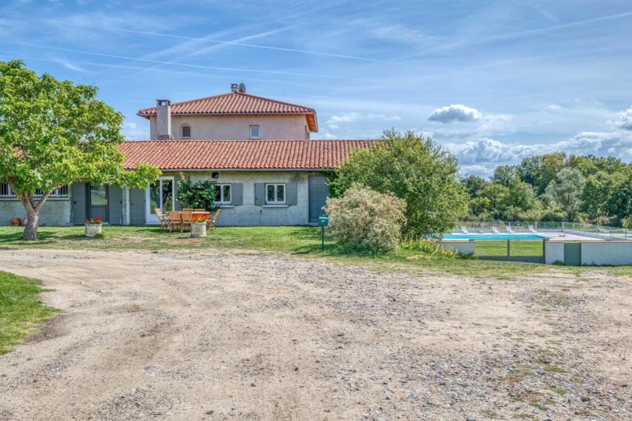 Family Villa At 1H15 From Lyon Precieux Bagian luar foto
